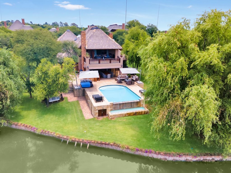 5 Bedroom Property for Sale in Boschenvaal River Front Lodges Free State